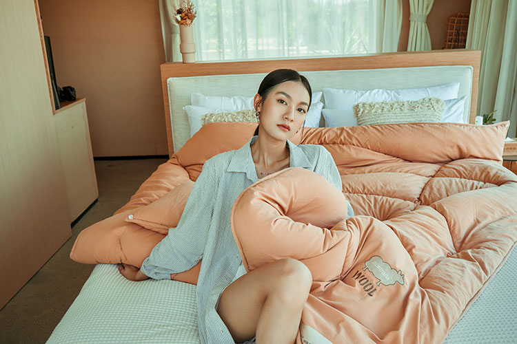 睡美容觉,怎能少了抗菌防螨又温暖助眠的龙八long8人生就是博澳洲羊毛被。 睡美容觉,怎能少了抗菌防螨又温暖助眠的龙八long8人生就是博澳洲羊毛被。